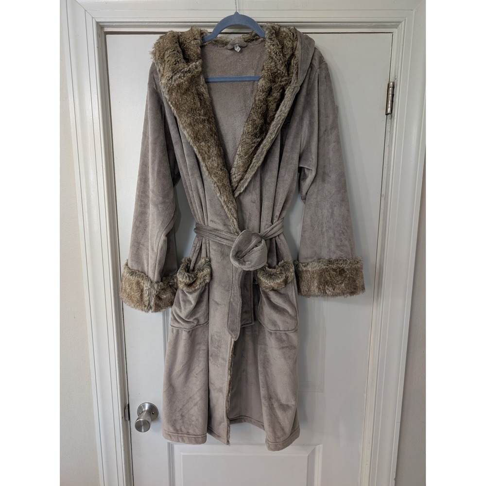 Pottery Barn Faux Fur Trimmed‎ Hooded Plush Robe Taupe Grey Monogram S Medium